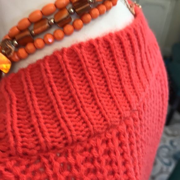 LONG SWEATER large w pockets in CABLE KNIT. ORANGE LONG SLEEVES NO BUTTONS/no zp - Picture 6 of 7